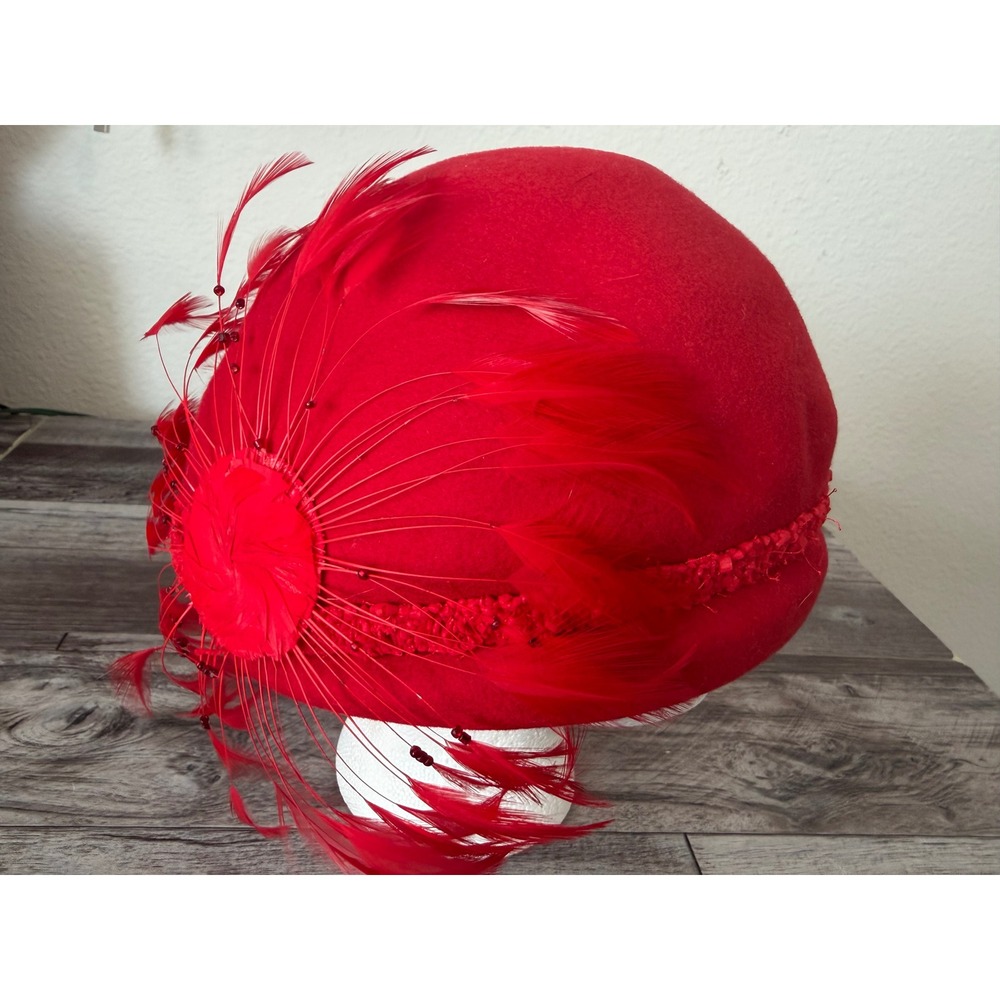 Vintage Miss Bierner Michael Howard Red Wool Felt Juliet Cloche Hat Feathers